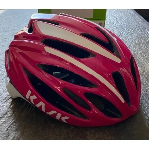 Casque Route KASK RAPIDO L 59-62cm Rose Fuschia & Blanc (version 3) 1 Casque Route KASK RAPIDO L 59-62cm Rose Fuschia & Blanc (version 3)