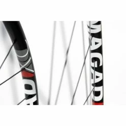 Paire De Roues ROADBORN MAGAD XC Carbone Disque 29p Boost 15/110 & 12/148 -Promos Velo Sprinter Magasin paire de roues roadborn magad xc carbone disque 29p boost 15110 12148 2