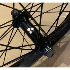 Flybikes Roue Avant Bmx FLYBIKE TREBOL 20" Street Park -Promos Velo Sprinter Magasin roue avant bmx flybike trebol 20 street park 3